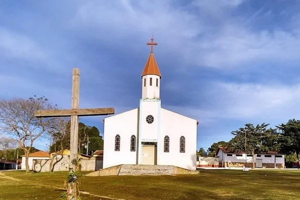Igreja - Metrópoles