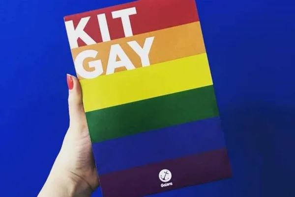 Editora lança o Kit Gay: três livros protagonizados por LGBTs