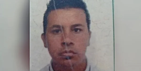 Homem morreu após cair do veículo