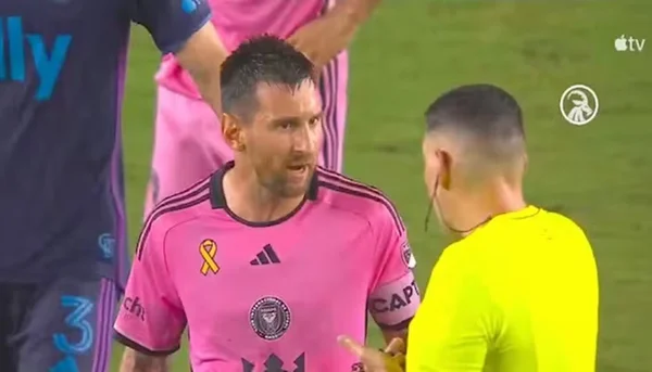 Imagem colorida de Messi - Metrópoles