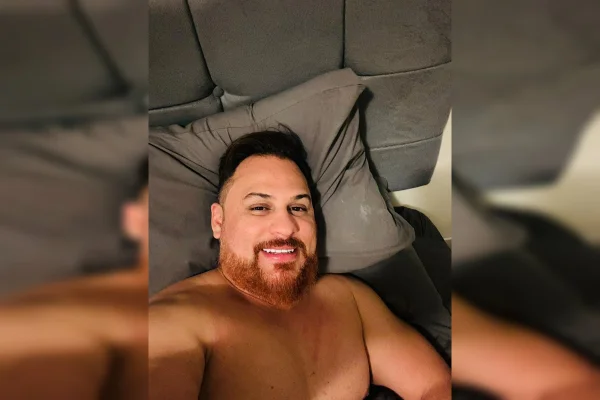 Imagem colorida de homem preso por estelionato no DF