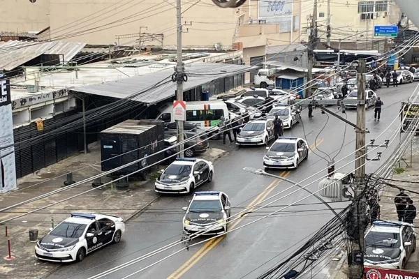 Imagem colorida de operação no Rio de Janeiro - Metrópoles