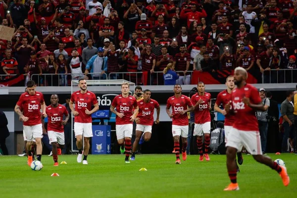 Flamengo jogará pela Libertadores no Mané Garrincha, com público