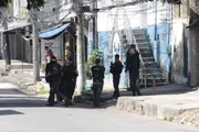 Polícia do Rio faz reprodução simulada do caso Kathlen Polícia do Rio faz reprodução simulada do caso Kathlen