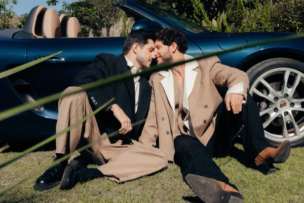 Igor Cosso e Heron Leal durante casamento civil