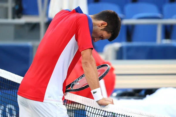 “Estou extremamente decepcionado”, diz Djokovic após visto cancelado
