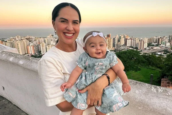 Graciele Lacerda com a filha