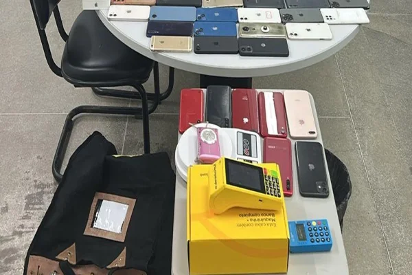 Imagem colorida, Polícia Civil recupera mais de 200 celulares roubados em Campina Grande- Metrópoles