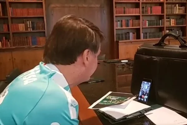 “Todo cearense é cabeçudo”, diz Bolsonaro a aliados