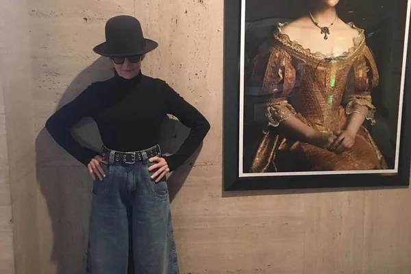 Calça jeans de Diane Keaton deixa celebs curiosas na internet