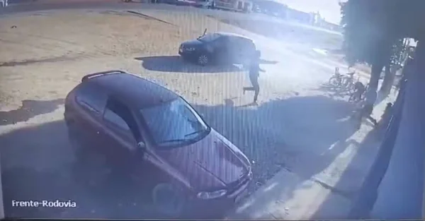 imagem colorida tres feridos ataque a tiros mg