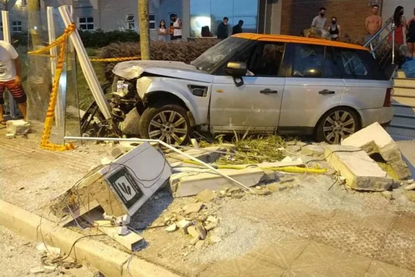 Mãe e filha são atropeladas em Florianópolis