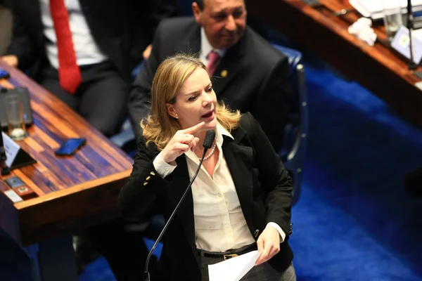 Para líderes do PT, saída de Parente não resolve a crise na Petrobras