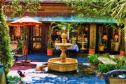 A entrada da Hidden Gallery é pela Park Avenue, e os desatentos nem percebem. Por lá, não deixe de conhecer a The Ancient Olive, lojinha gourmet cheia de azeites e vinagres saborizados e diferentões, como o de mirtilo, coco, amarena, bacon e até chocolate