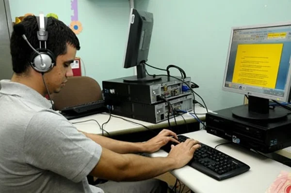 Movimento busca melhorar acessibilidade web a pessoas com deficiência