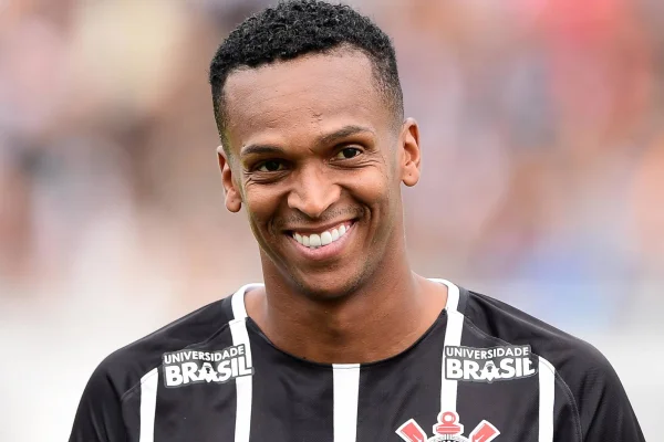 Mãe do filho de Jô reage após prisão por dívida de pensão
