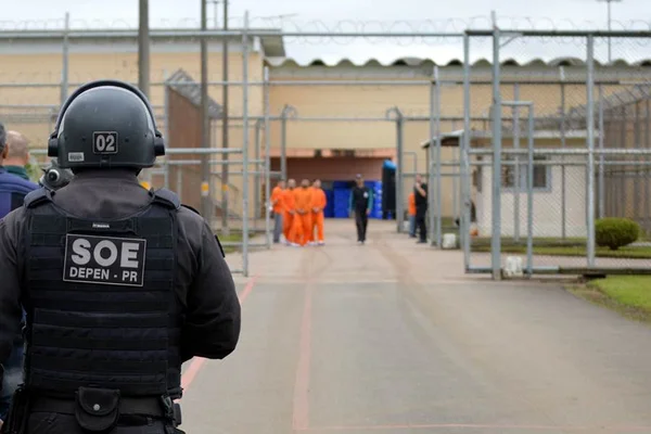 Ao menos 23 presos fogem no Paraná e 2 teriam sido mortos
