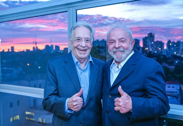 Após apoio de FHC, Lula se reúne com ele: “Reencontro democrático”