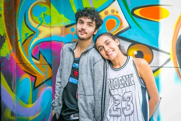 Bom Sucesso: após beijão, Vicente e Gabriela começam a namorar