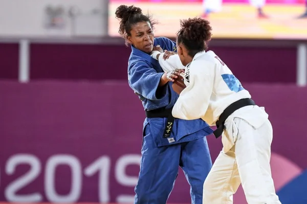 Rafaela Silva é ouro e judô brasileiro leva mais duas medalhas no Pan