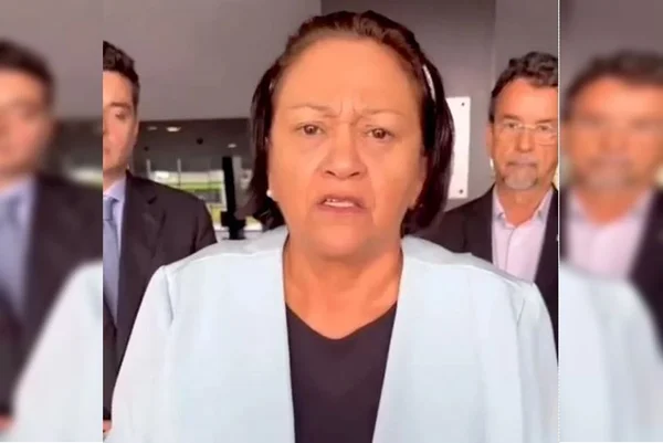 foto colorida da governadora Fátima Bezerra - Metrópoles