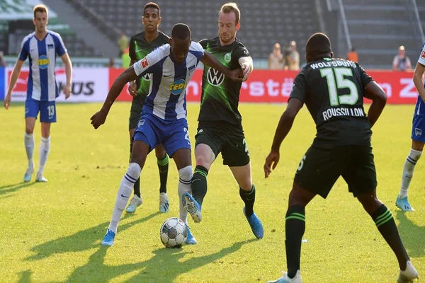 RB Leipzig e Wolfsburg vencem na Alemanha e mantêm 100% no Alemão