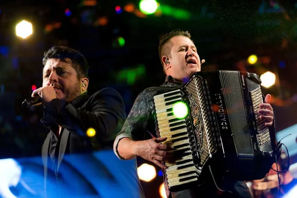 Bruno & Marrone faz show intimista “Melhores Momentos” em Brasília