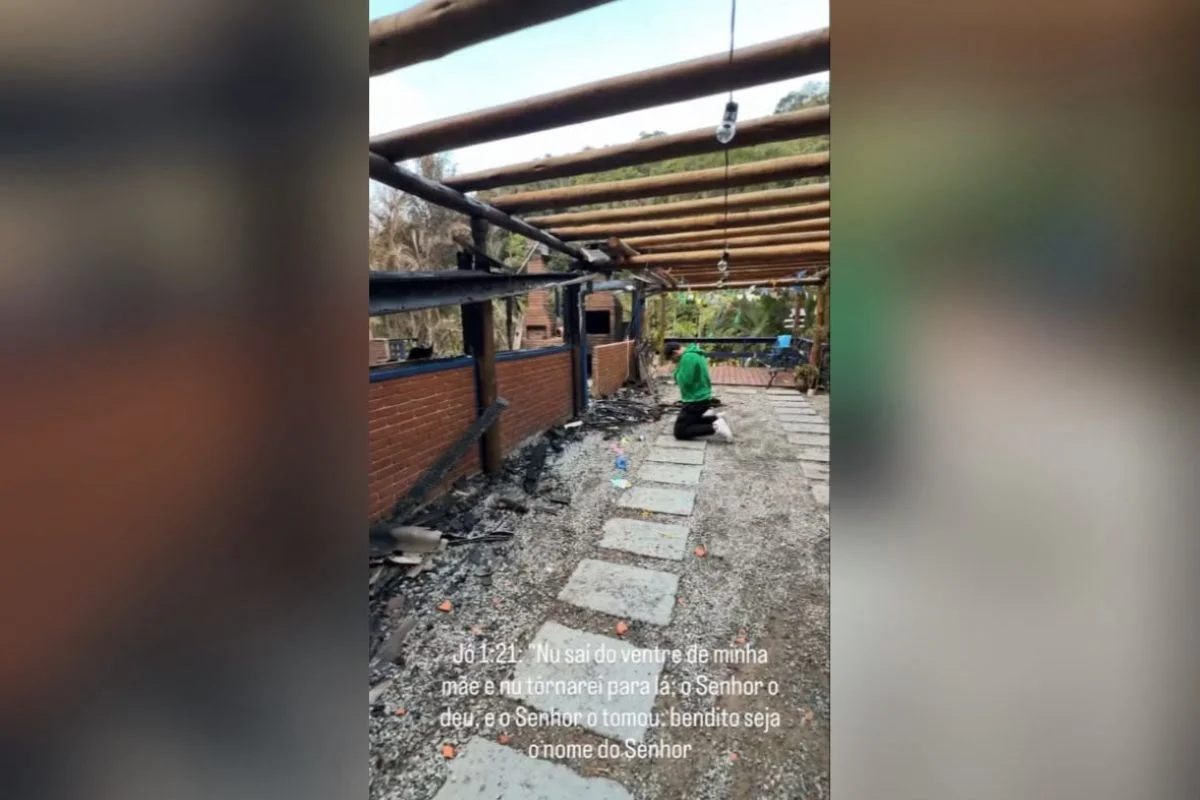 Goleiro do Guarani tem casa destruída por incêndio em Campinas (SP) Goleiro do Guarani tem casa destruída por incêndio em Campinas (SP)