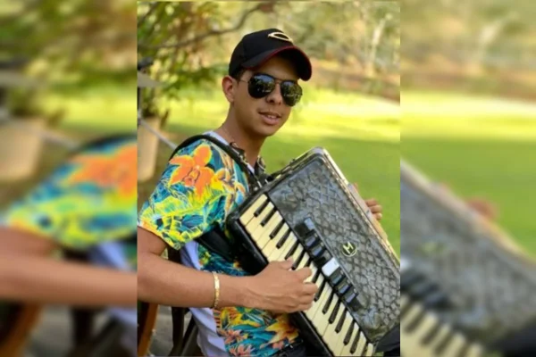 Saiba quem é o músico que estuprou cantora de banda enquanto dormia