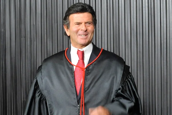 Maioria do STF deve restringir foro a crimes durante mandato, diz Fux