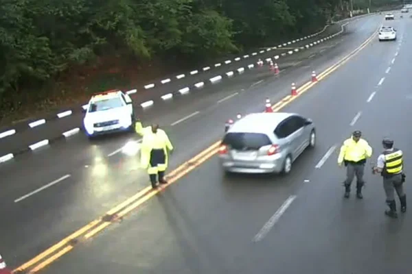 Rodovia que liga Ubatuba a Taubaté - Metrópoles