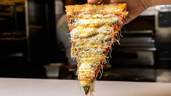 Pizza proteica de aveia e frango: receita saborosa ajuda a emagrecer