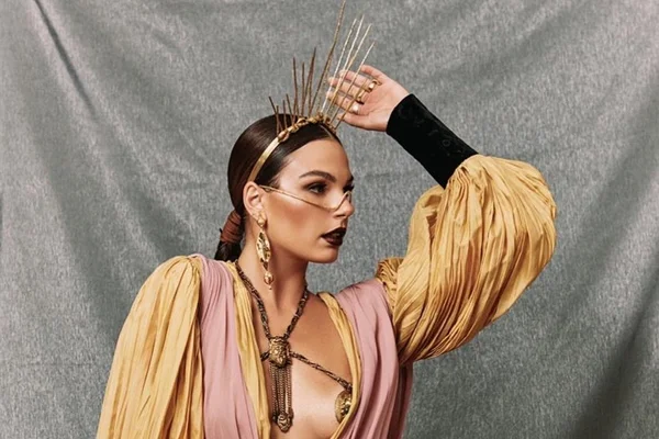 Surrealismo tropical: veja meus looks favoritos do Baile da Vogue