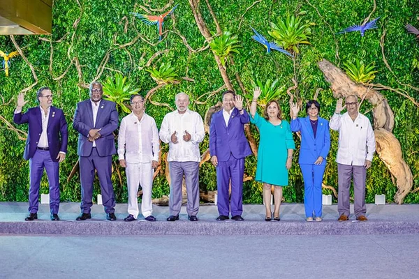 Imagem colorida da Cúpula da Amazônia - chefes de Estado