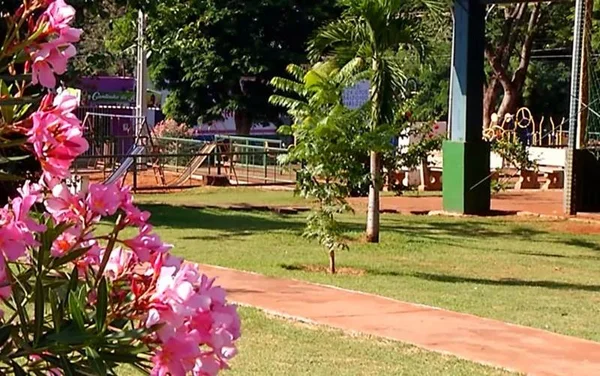 goias praça vila mutirao rio verde