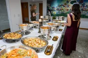 Buffet servido aos convidados
