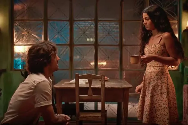 Foro colorida de Quinota (Larissa Bocchino) e Artur (Túlio Starling) na novela Rancho Fundo - Metrópoles