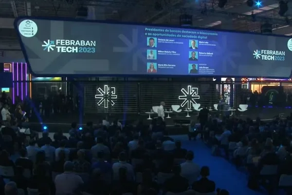 Imagem colorida de evento da Febraban