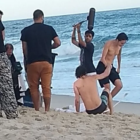 Nas imagens, Carol aparece nua, com proteção nos seios Nas imagens, Carol aparece nua, com proteção nos seios