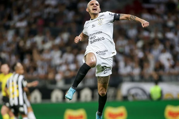 Foto colorida de Fábio Santos