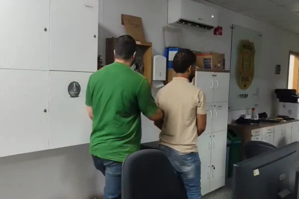 Homem é preso após matar morador de rua com 14 facadas em Taguatinga