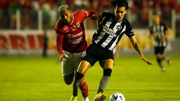 Com confusão e gol nos acréscimos, Botafogo avança na Copa do Brasil