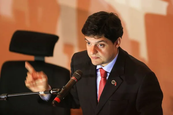 Rodrigo Delmasso anuncia saída do Podemos e “paquera” outros partidos