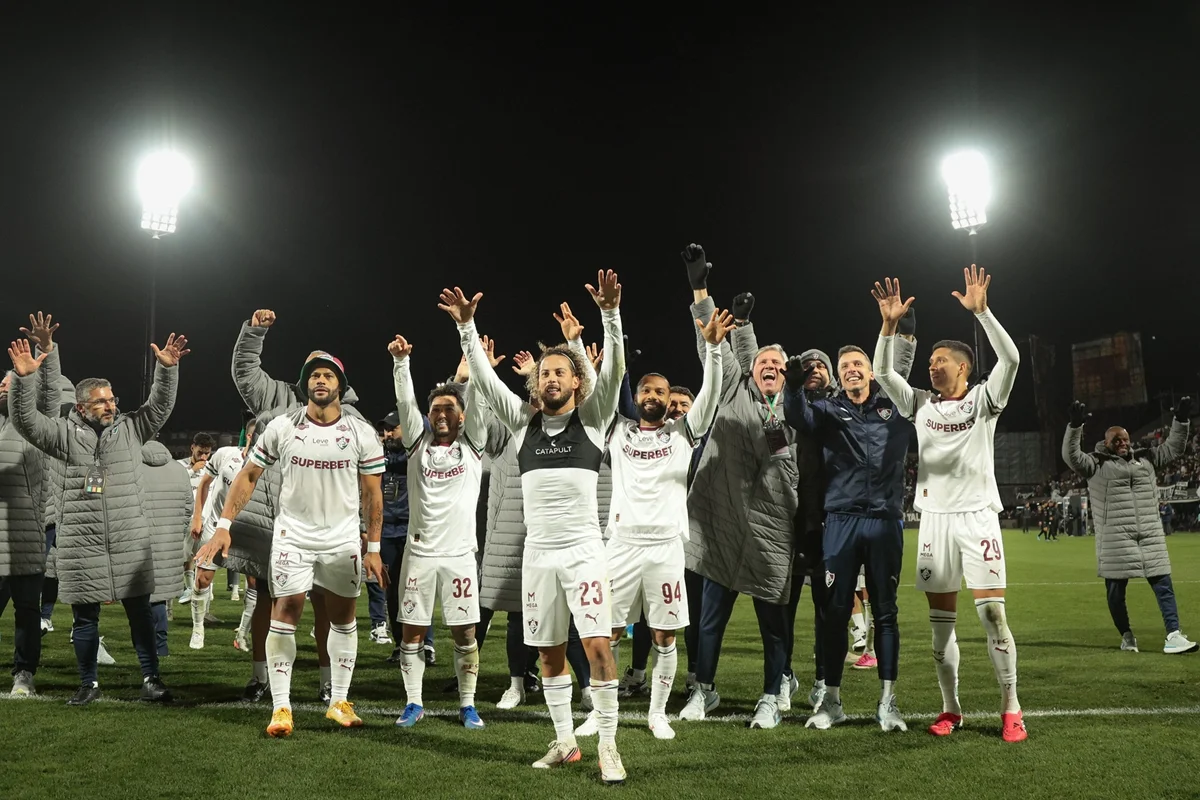 O Fluminense eliminou o Platense O Fluminense eliminou o Platense