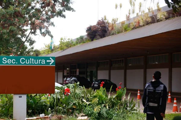 Secult terá que explicar suspeitas em licitação de R$ 37 milhões