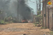 O incêndio se espalhou para a vegetação