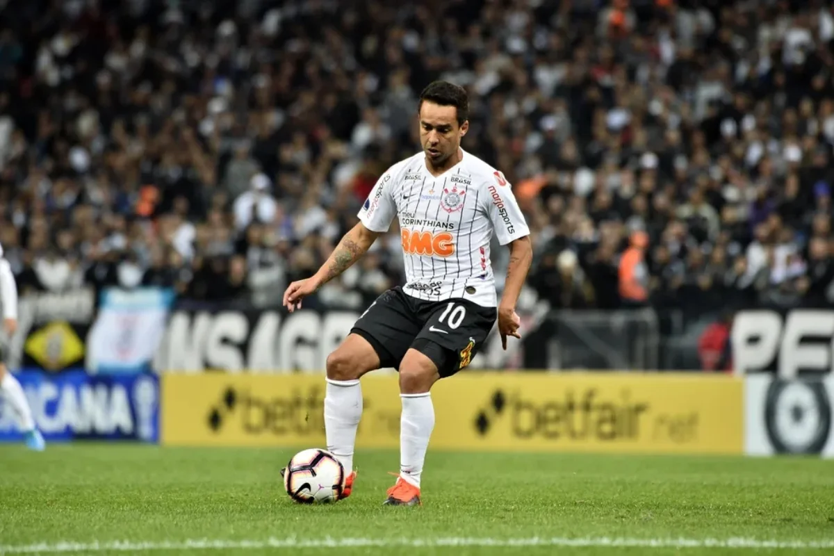 Ex-jogador Jadson é solto menos de 24h após ser preso no Paraná