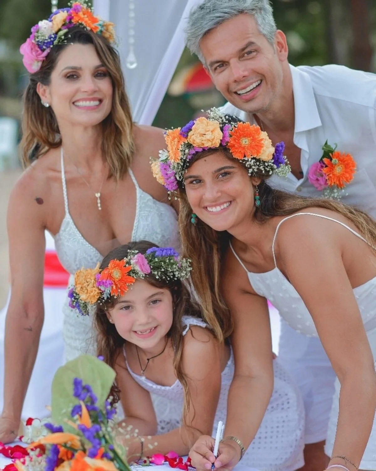 Otaviano Costa, Flávia Alessandra e as filhas, Giulia e Olívia Otaviano Costa, Flávia Alessandra e as filhas, Giulia e Olívia