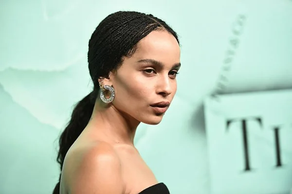 Zoë Kravitz revela ter sofrido assédio sexual de diretor