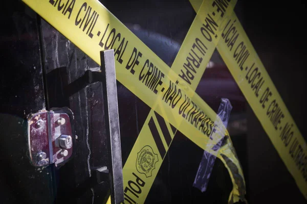 “Muita gente ficou sem nada”, diz vizinho de pousada incendiada no DF